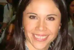 A las 3 logo